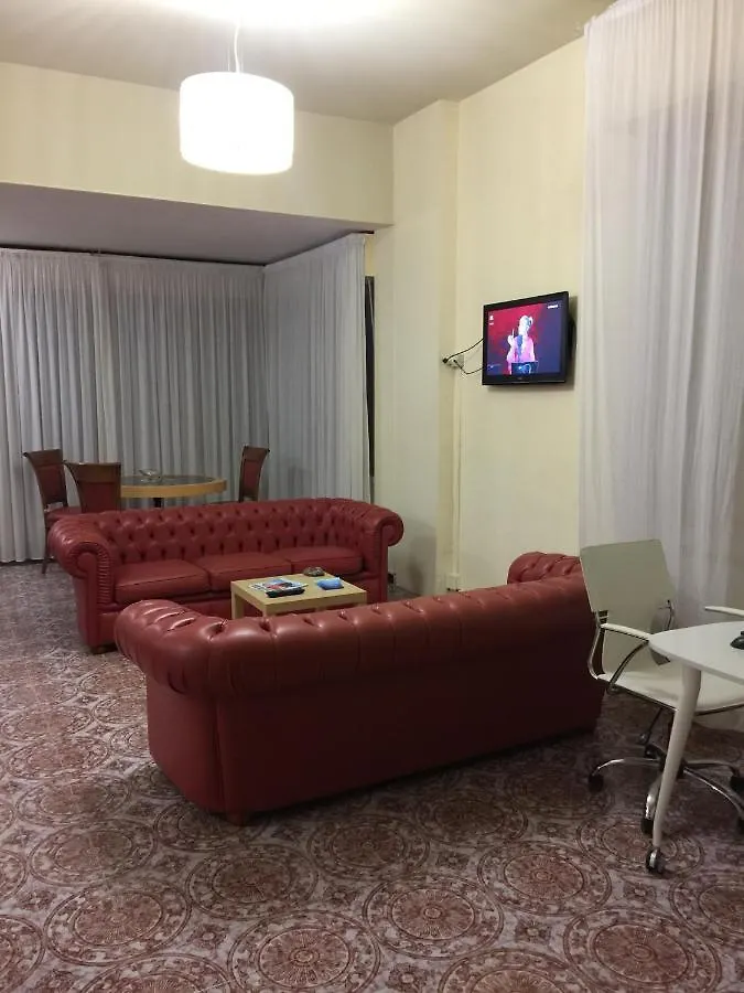 Hotel Attico 基安奇安诺泰尔梅 3*,